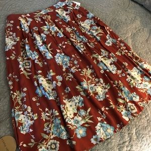 High waisted mid skirt